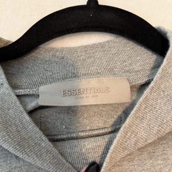 Fear of God Essentials Grey Long Sleeve Tee - Size M (unisex) - Picture 5 of 7
